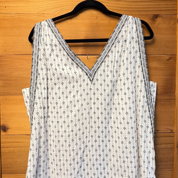 LOFT White and Black V Neck Sleeveless Top - L - Picture 5 of 5